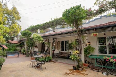 Eden Garden Villa By Jadecaps Nr Mg Road Garden Bangalore Esterno foto